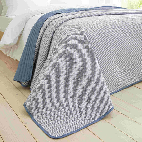 Catherine Lansfield Stripe Bedspread - Blue