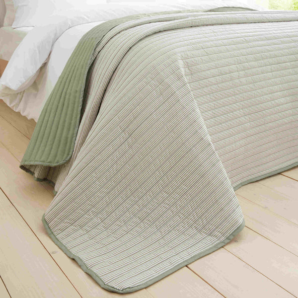 Catherine Lansfield Stripe Bedspread - Green