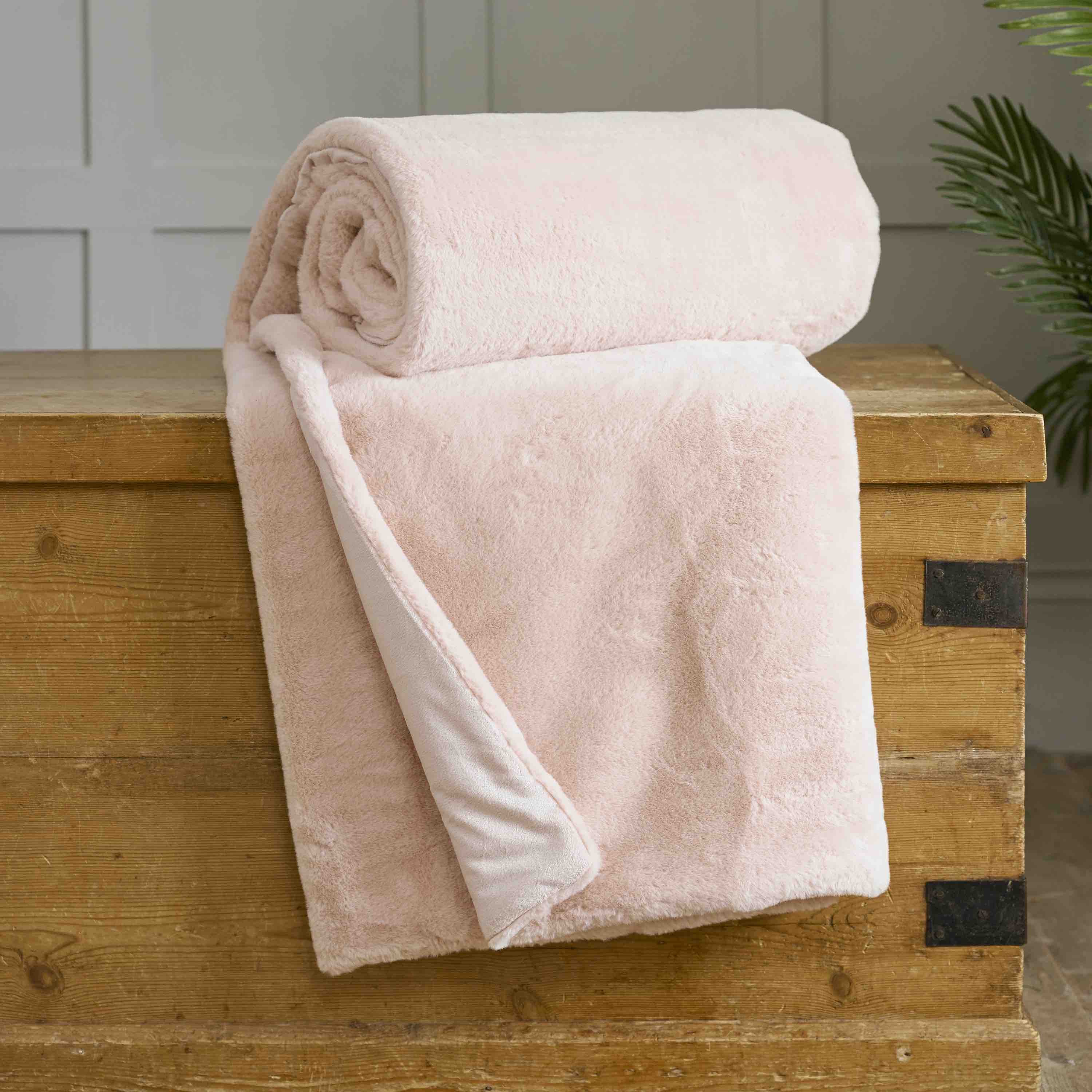 Aspen Faux Fur Quilted Throw Blush Williamsons Factory Shop