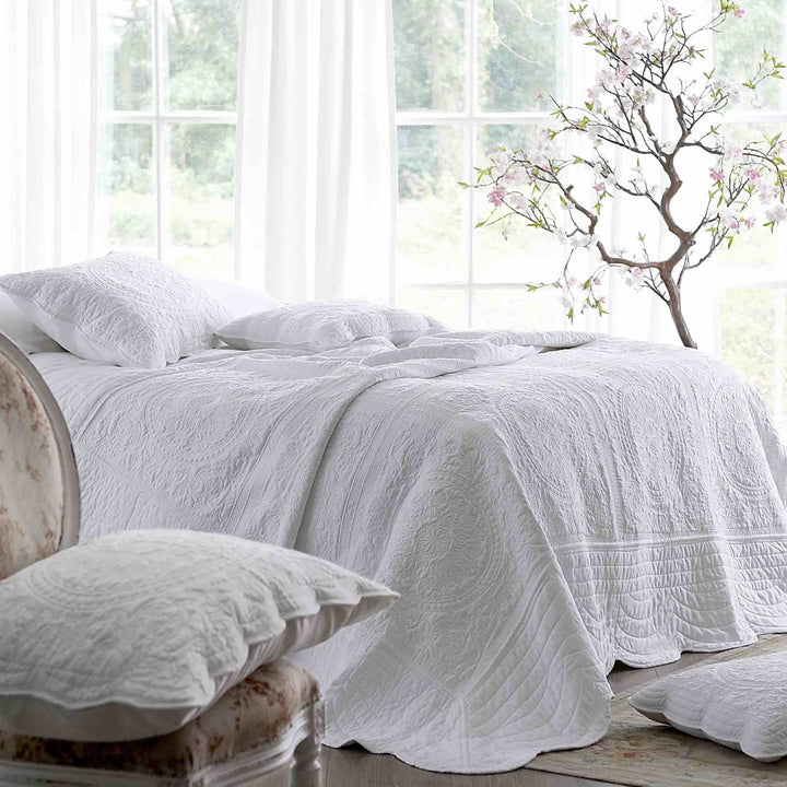 Sashi Athens Bedspread - White