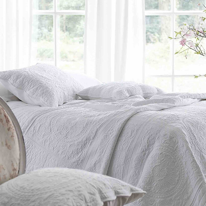 Sashi Athens Bedspread - White